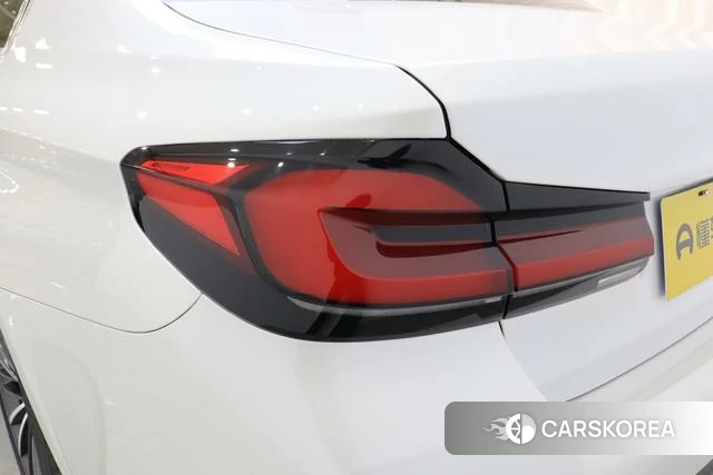 BMW 5 series 2023 Белый из Китая, фото 2