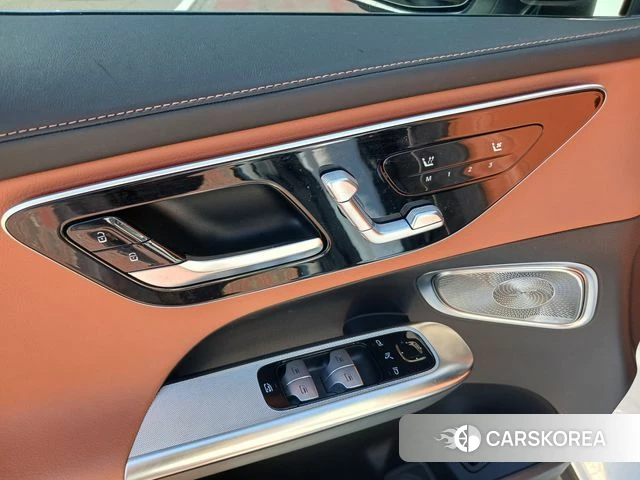 Mercedes-Benz GLC-Class X254 2024 Белый из Кореи, фото 2