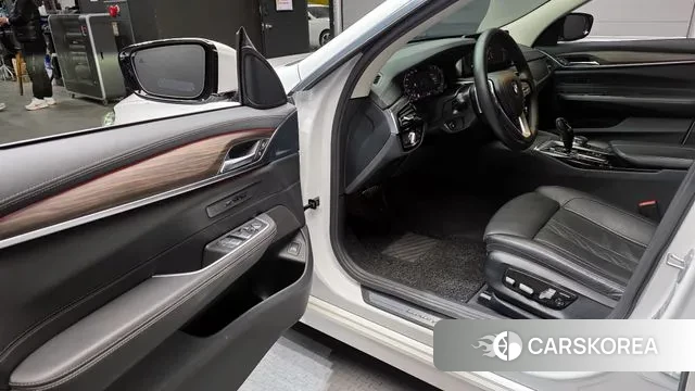 BMW 6 Series GT (G32) 2023 Белый из Кореи, фото 2