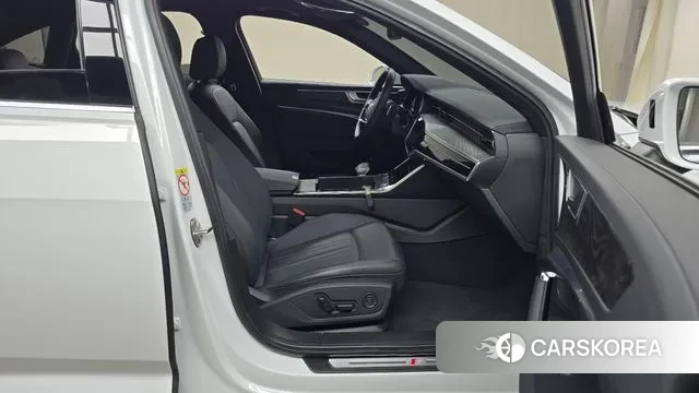 Audi A6 (C8) 2022 Белый из Кореи, фото 2