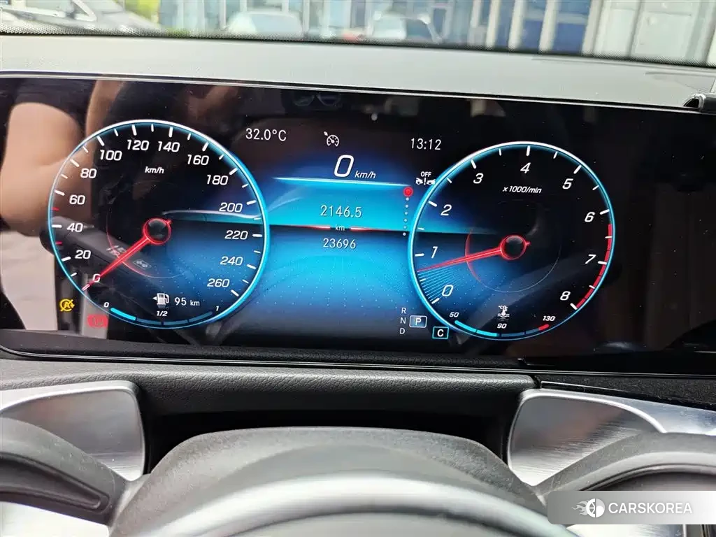 Mercedes-Benz GLB 2023 Белый из Китая, фото 2