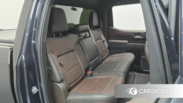 GMC Sierra 2024 Черный из Кореи, фото 2