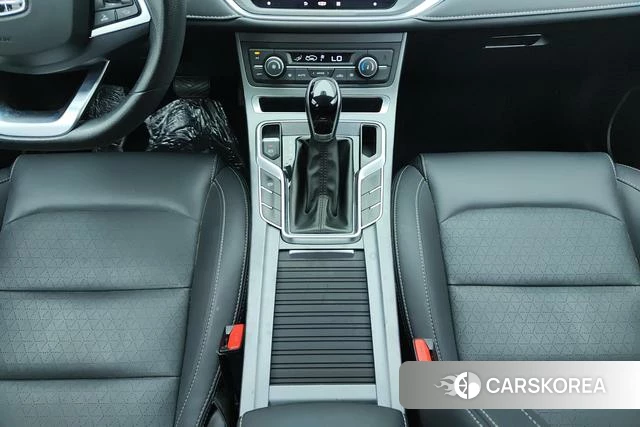 Geely Automobile Emgrand 2021 Белый из Китая, фото 2