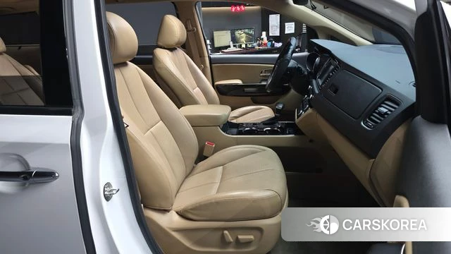 Kia The New Carnival 2019 Белый из Кореи, фото 2