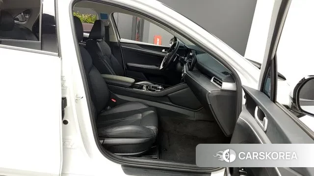 Kia K5 3rd generation 2023 Белый из Кореи, фото 2