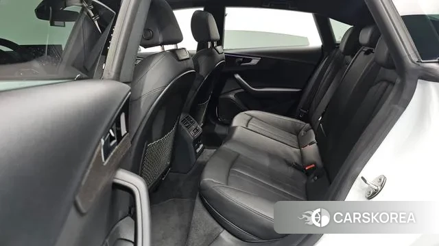 Audi A5 (F5) 2022 Белый из Кореи, фото 2