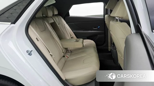 Hyundai The New Avante (CN7) 2025 Белый из Кореи, фото 2