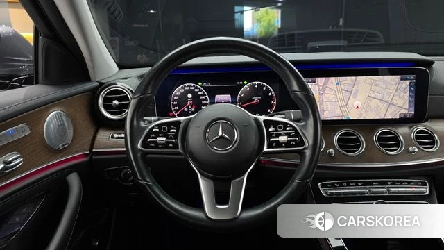 Mercedes-Benz E-Class W213 2020 Серый из Кореи, фото 2