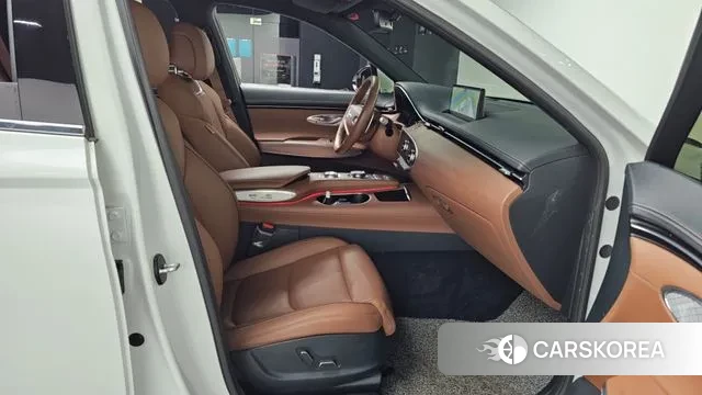 Genesis GV70 2022 Белый из Кореи, фото 2