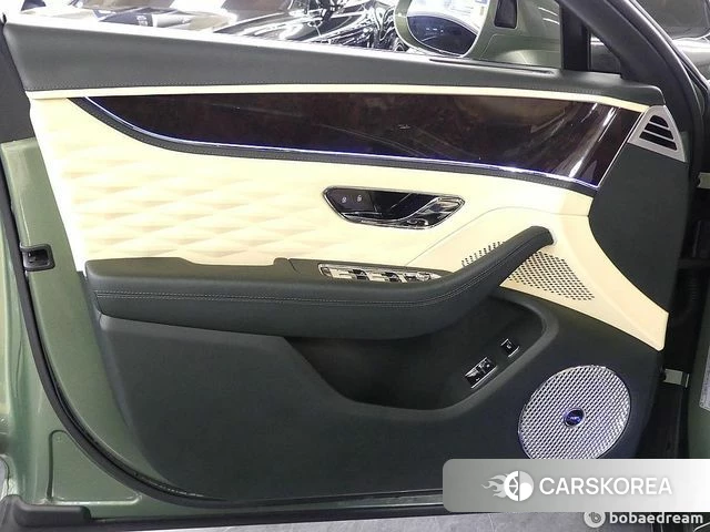 Bentley Flying Spur 3rd Generation 2022 Светло-зеленый из Кореи, фото 2