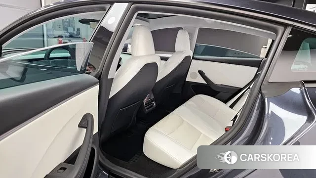 Tesla Model 3 2024 Серый из Кореи, фото 2