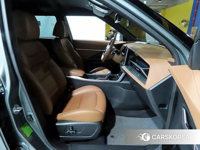 Ssangyong Torres 2023 Темно-зеленый из Кореи, фото 2