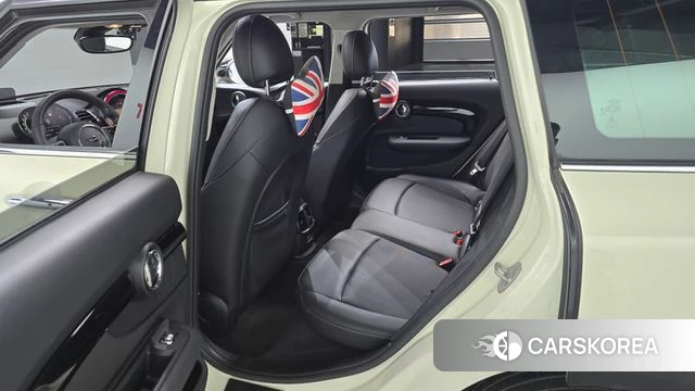 Mini Cooper Clubman 2021 Жемчужный цвет из Кореи, фото 2