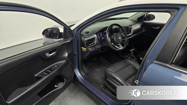 Kia Stonic 2018 Синий из Кореи, фото 2