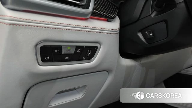 BMW X6M (G06) 2021 Серебристо-серый из Кореи, фото 2