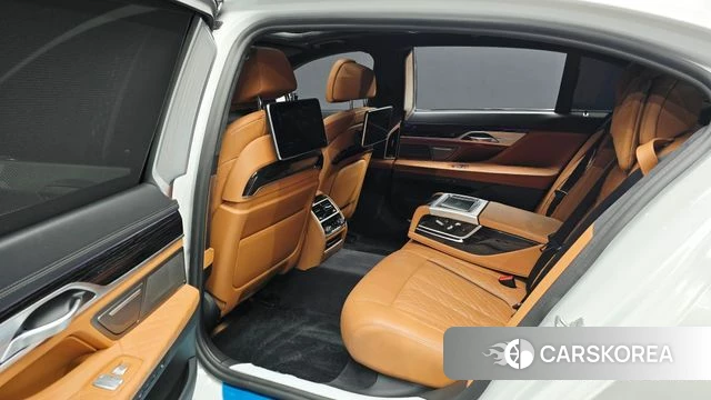 BMW 7 Series (G11) 2021 Белый из Кореи, фото 2
