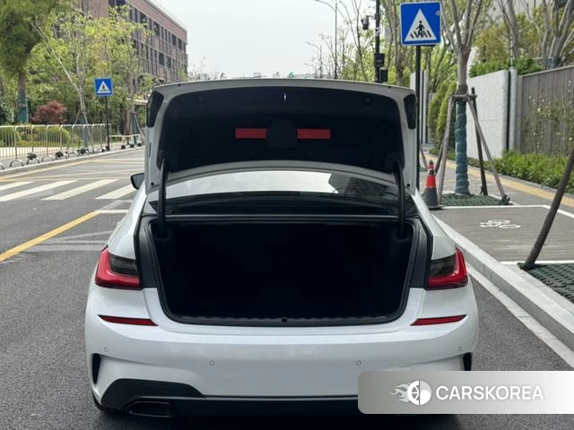 BMW 3 series 2021 Белый из Китая, фото 2