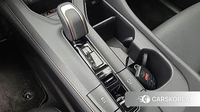 Toyota Crown Crossover 2023 Красный из Кореи, фото 2