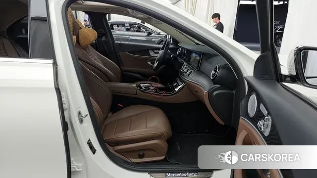 Mercedes-Benz E-Class W213 2020 Белый из Кореи, фото 2