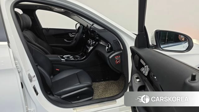 Mercedes-Benz C-Class W205 2020 Белый из Кореи, фото 2