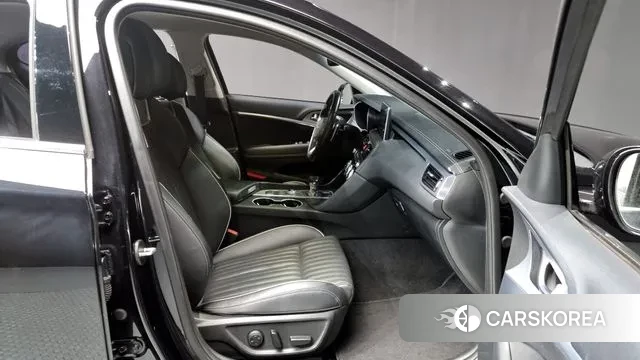 Genesis G70 2019 Черный из Кореи, фото 2