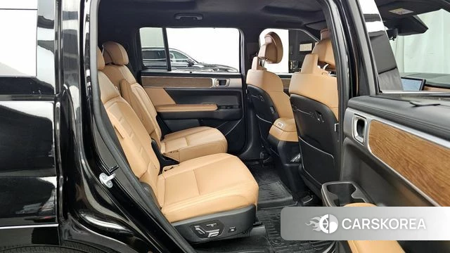 Hyundai Santa Fe (MX5) 2023 Черный из Кореи, фото 2