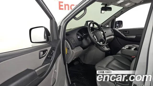 Hyundai The New Grand Starex 2021 Серебристо-серый из Кореи, фото 2