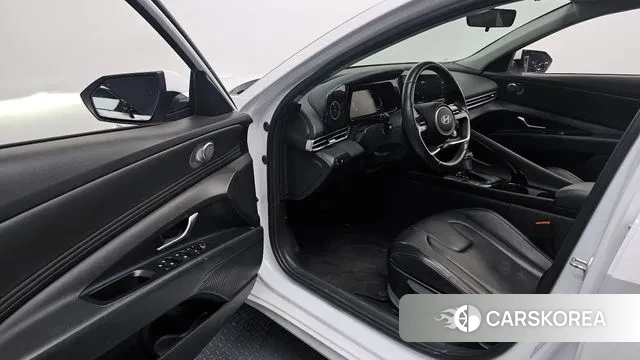 Hyundai The New Avante (CN7) 2023 Белый из Кореи, фото 2