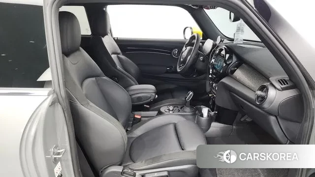 Mini Cooper Electric 2022 Серебряный из Кореи, фото 2