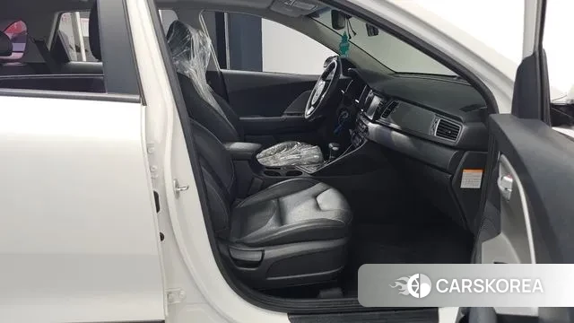 Kia Niro 2018 Белый из Кореи, фото 2