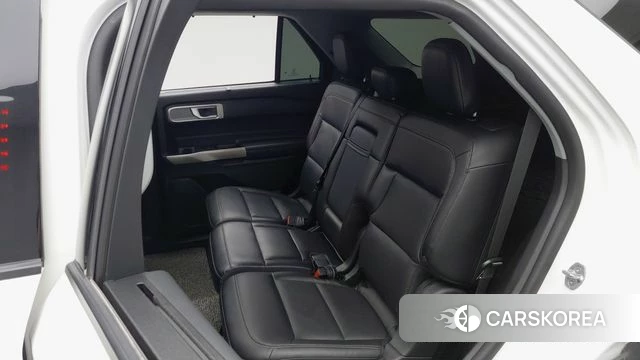 Ford Explorer 6th Generation 2021 Белый из Кореи, фото 2
