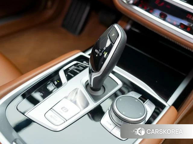 BMW 7 series 2021 Черный из Китая, фото 2