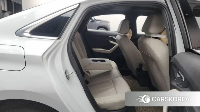Audi A3 (8Y) 2023 Белый из Кореи, фото 2