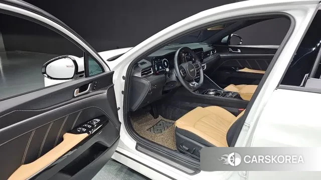 Kia K5 3rd generation 2023 Белый из Кореи, фото 2