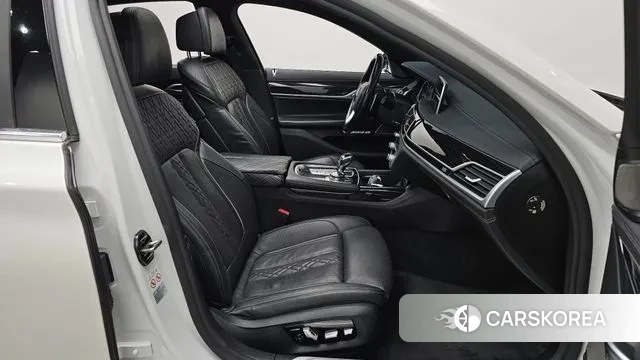 BMW 7 Series (G11) 2018 Белый из Кореи, фото 2