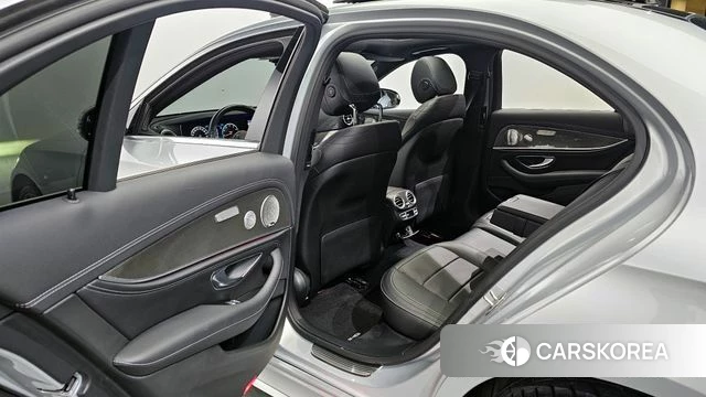 Mercedes-Benz E-Class W213 2020 Серебряный из Кореи, фото 2