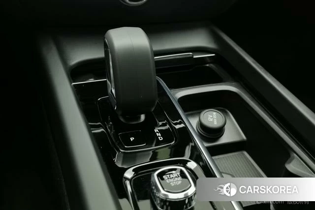 Volvo S60 2024 Белый из Китая, фото 2