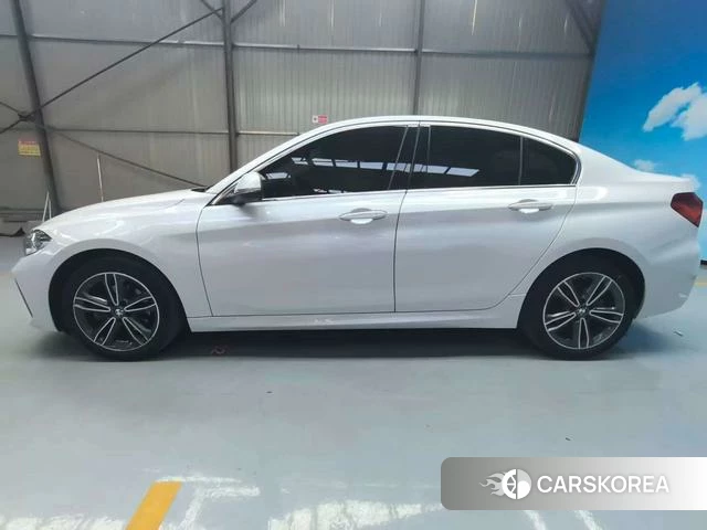 BMW 1 series 2023 Белый из Китая, фото 2