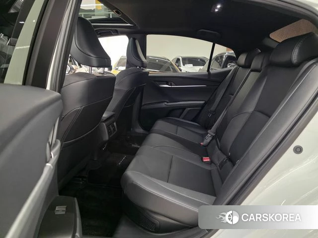 Toyota Camry (XV80) 2025 Белый из Кореи, фото 2
