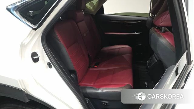 Lexus NX300h 2019 Белый из Кореи, фото 2