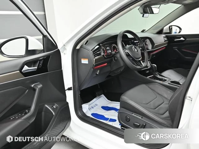 Volkswagen 7th Generation of Jetta 2021 Белый из Кореи, фото 2