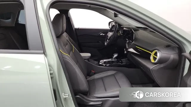 Chevrolet (GM Daewoo) Trax Crossover 2024 Зеленый из Кореи, фото 2