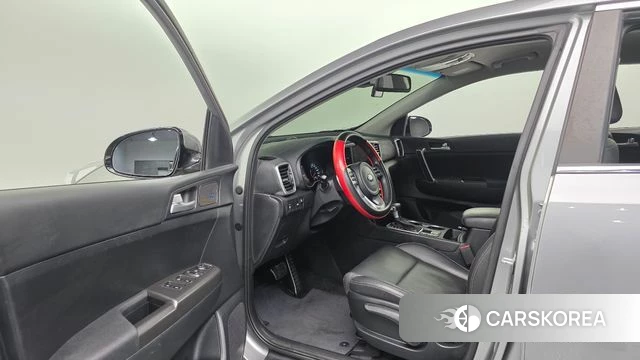 Kia Sportage The Bold 2021 Серебристо-серый из Кореи, фото 2