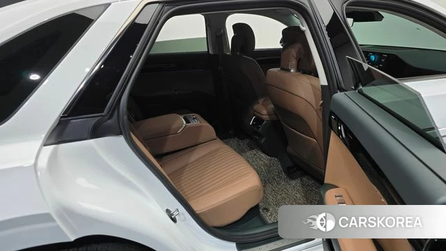 Hyundai Grandeur Hybrid (GN7) id 4548442 из Кореи 2