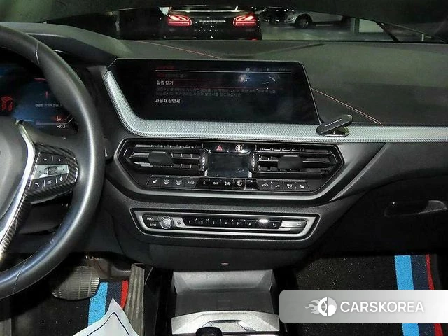 BMW 1 Series (F40) 2021 Черный из Кореи, фото 2