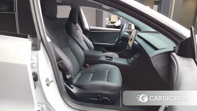 Tesla Model 3 2024 Белый из Кореи, фото 2