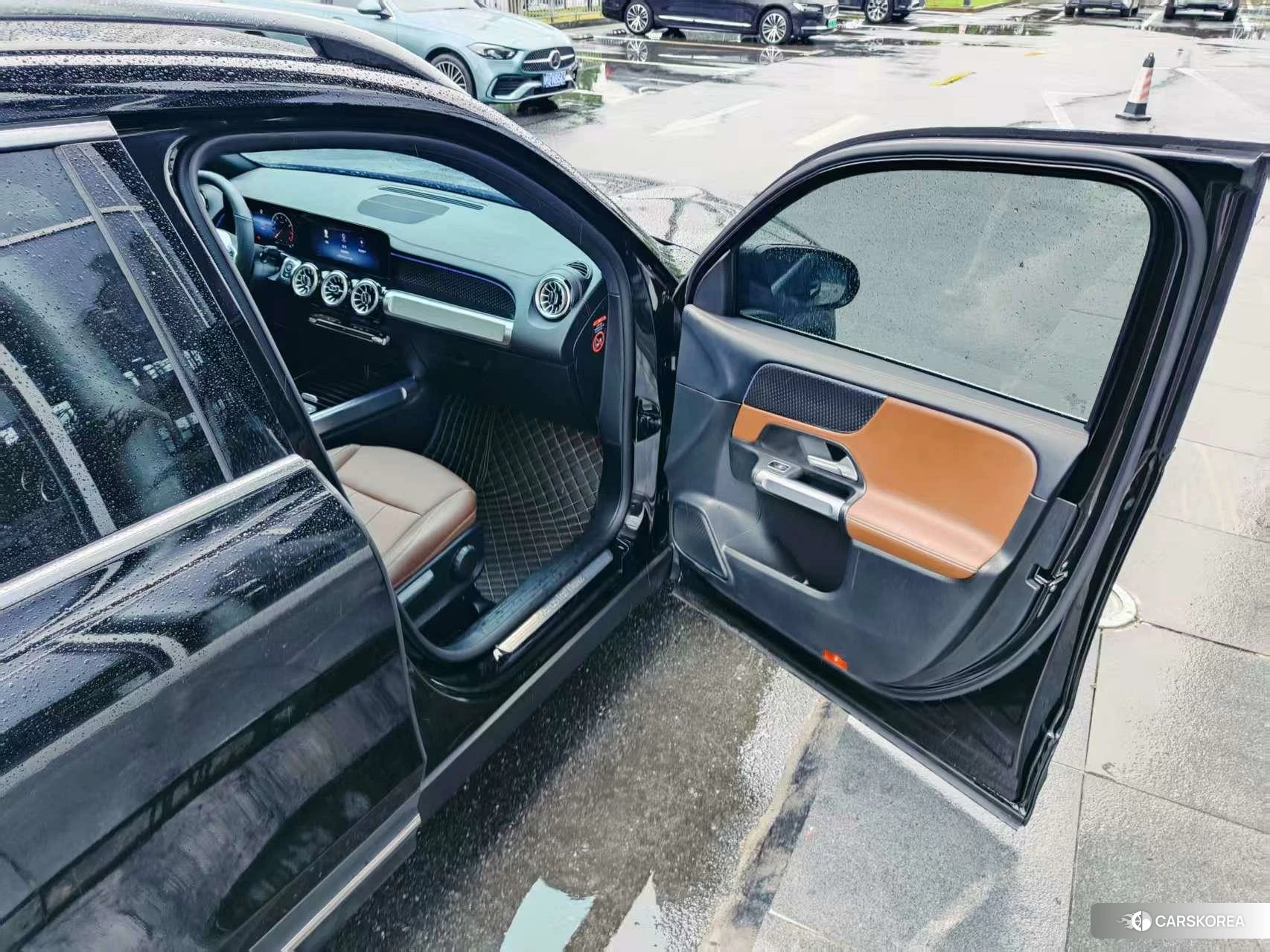 Mercedes-Benz GLB 2025 Черный из Китая, фото 2