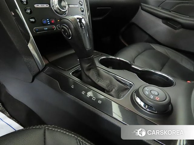 Ford Explorer 2019 Красный из Кореи, фото 2