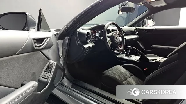 Toyota GR86 2024 Серебряный из Кореи, фото 2