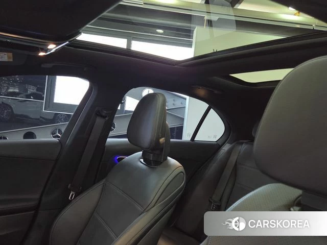 Mercedes-Benz C-Class W206 2025 Черный из Кореи, фото 2